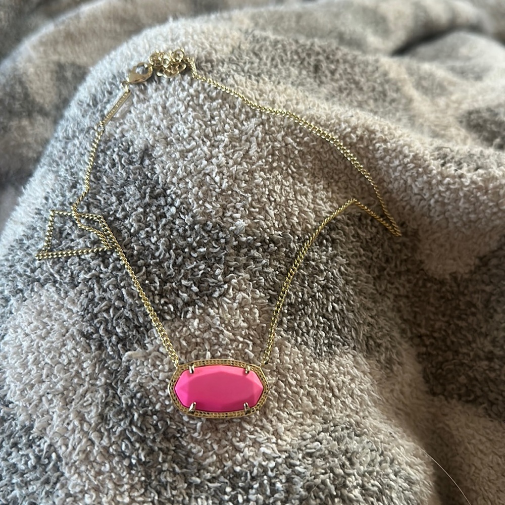 Kendra Scott Magenta Dylan